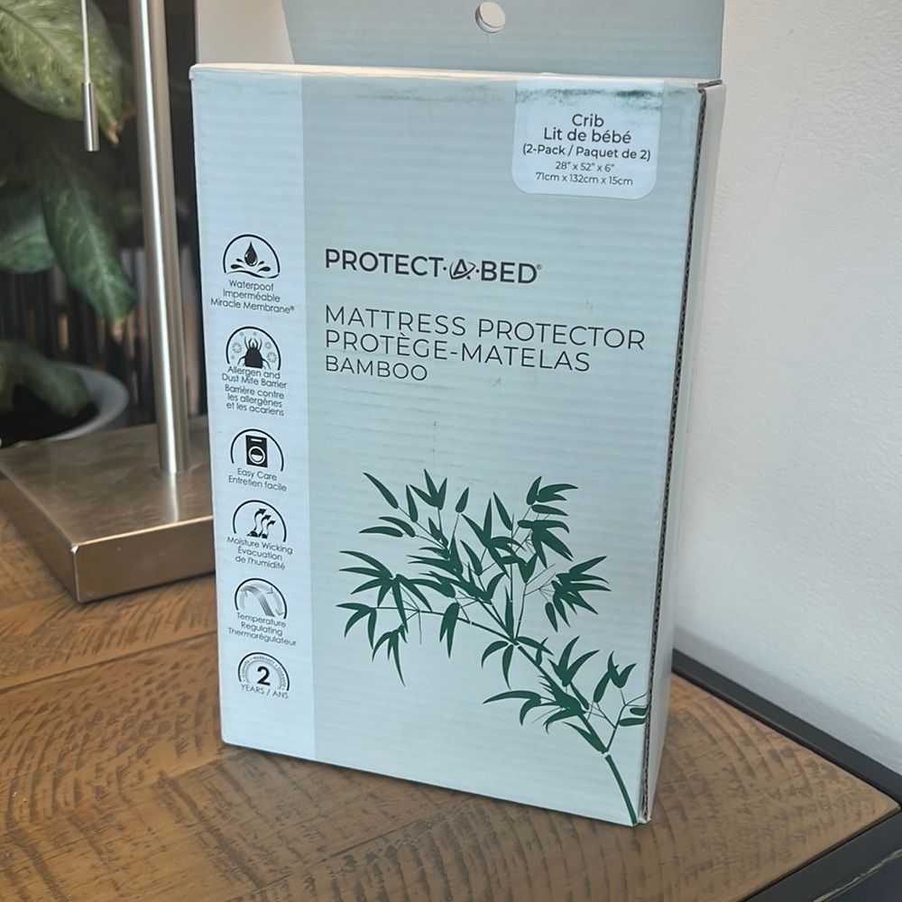 Protect • A• Bed Mattress protector Waterproof, Allergy & Bedbug - Crib